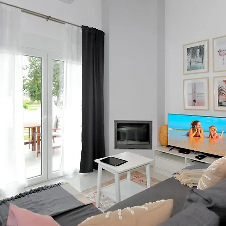 Sopeli Summer House *