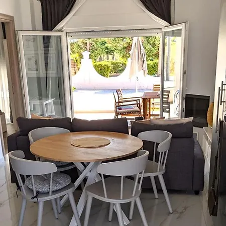 Sopeli Summer House *